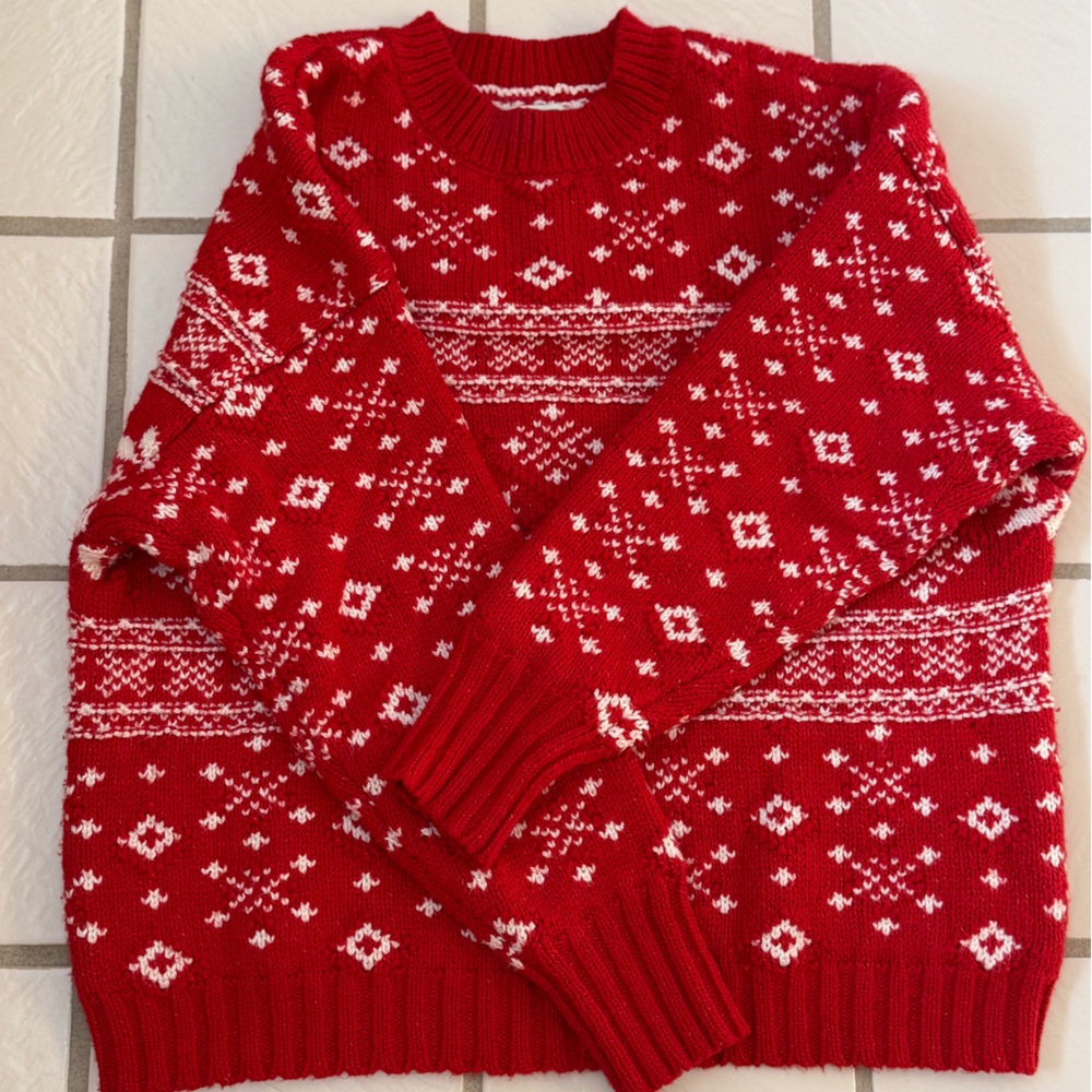 American Eagle Outfitters Red and White Knit Sweater / Christmas